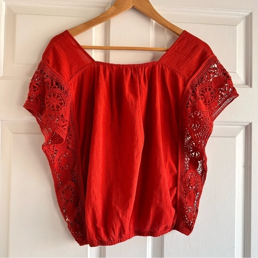Free People A Little Secret Lace Boho Top Size‎ Small